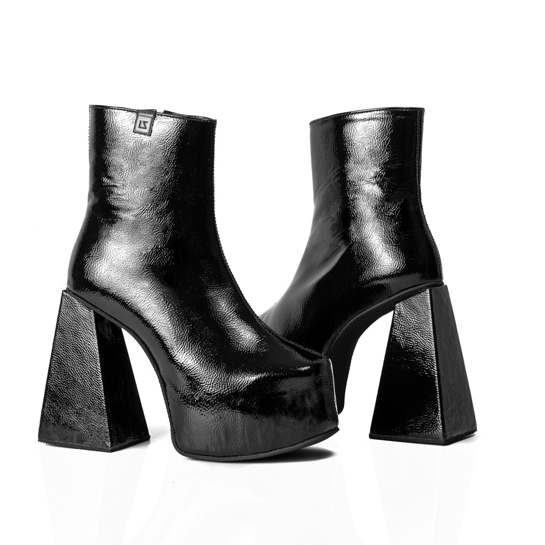 BLACK POISON BOOTS (6733900120231)